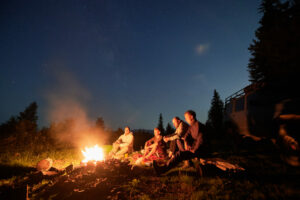 soirée feu de camp en séminaire montagne à pralognan