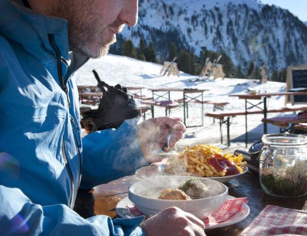 déjeuner en haut des pistes