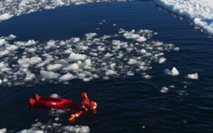 activité originale d'ice floating à Tignes